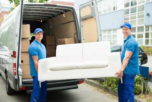 Kensington property access and loading support for a van move